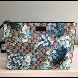 Gucci GG Blooms large clutch